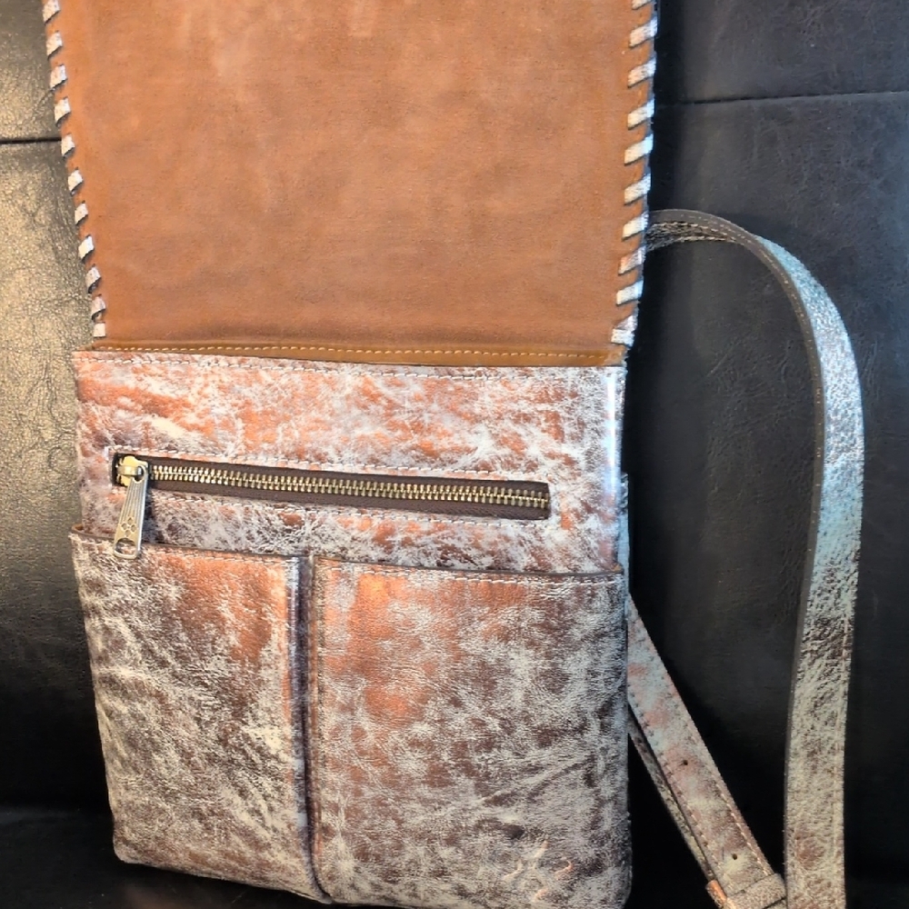 Patricia Nash Floral Embossed Leather Crossbody Bag Gold - Picture 3 of 8